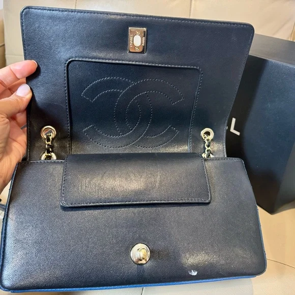 Sold x Full Set🔹CHANEL Mademoiselle quilted small flap bag - Picture 8 of 13